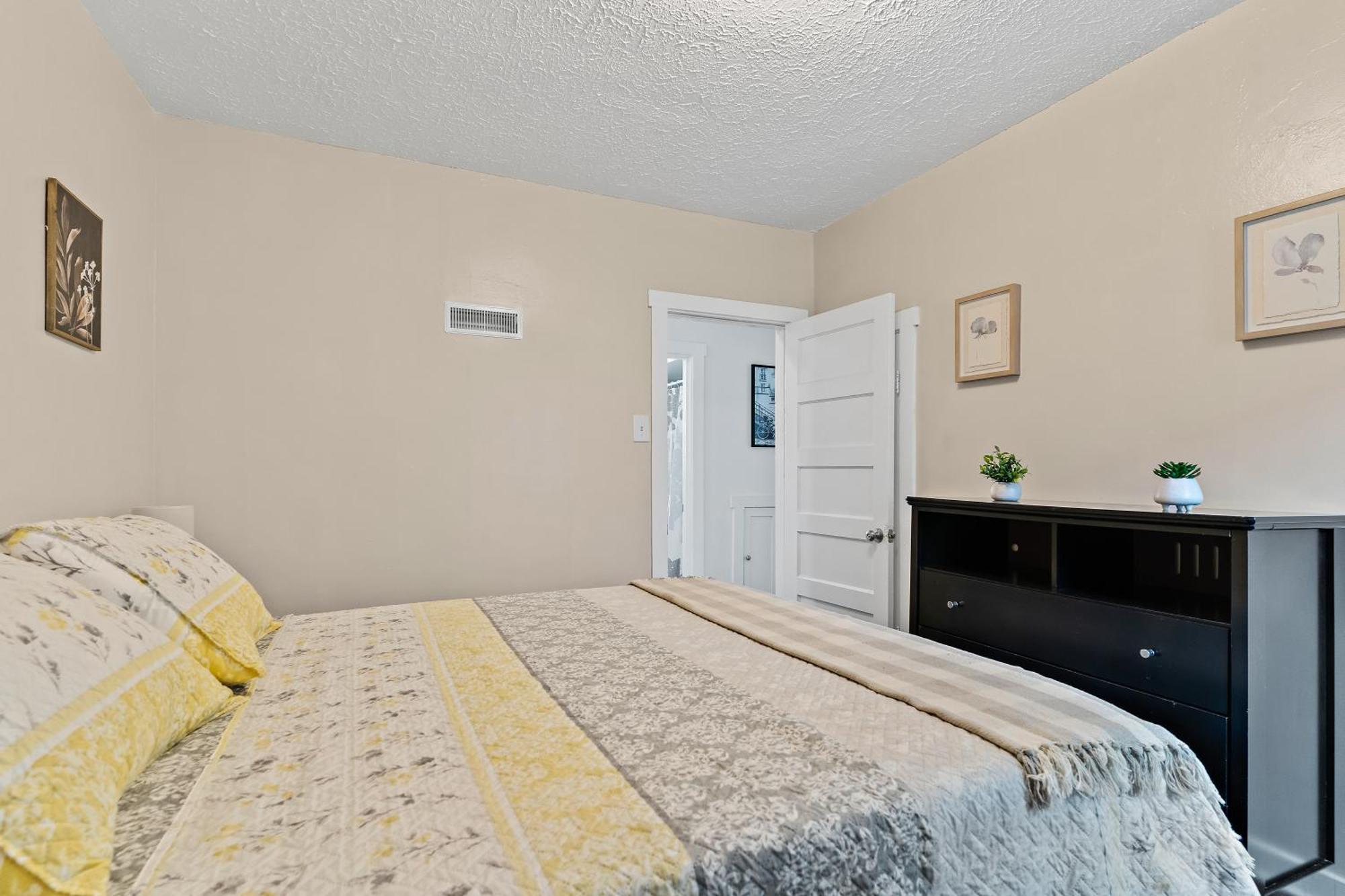Unique Historic Bnb Madison Eksteriør billede